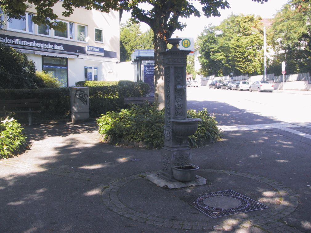 Gr�nanlage H�lderlinstrasse